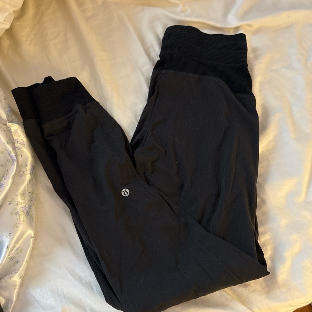 lululemon joggers
